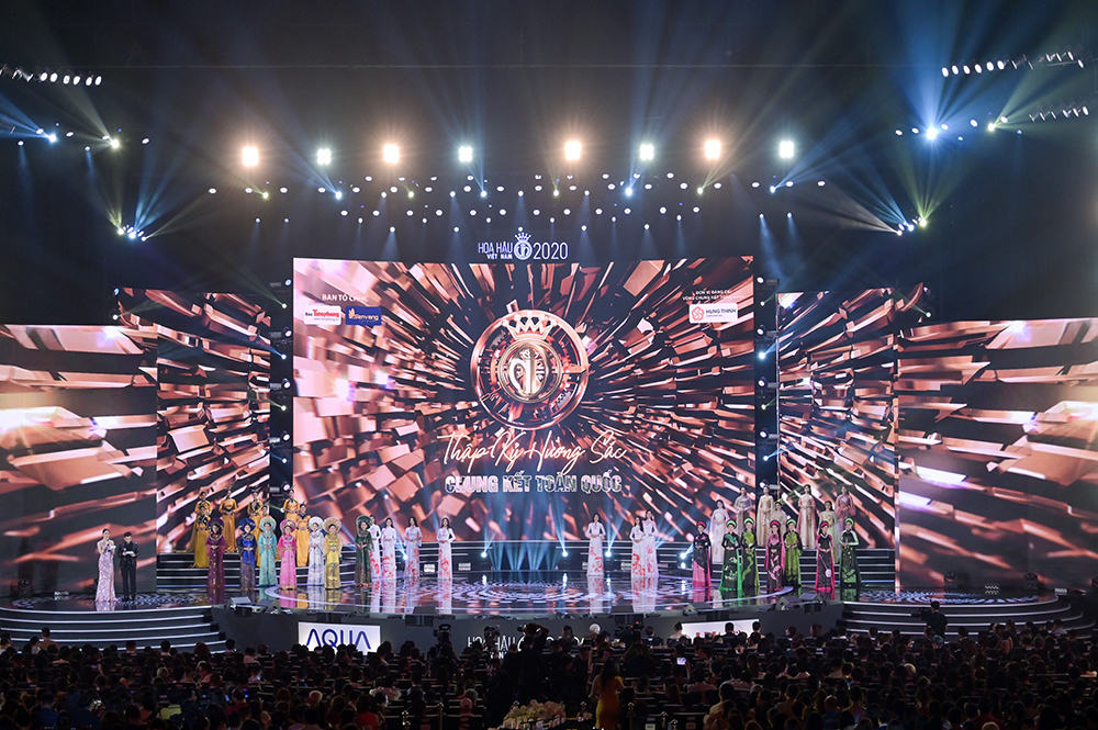  Sân khấu hoành tráng của đêm chung kết cuộc thi Hoa hậu Việt Nam 2020